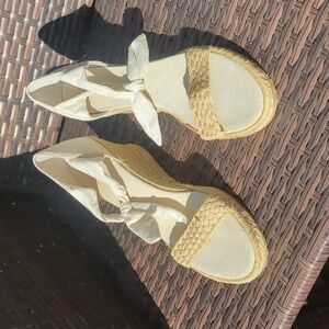 Tommy Hilfiger Wedge size 8
